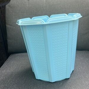 Vintage Rubbermaid Wastebasket Trash Can Blue #2945 Basket Weave Octagon 80's.